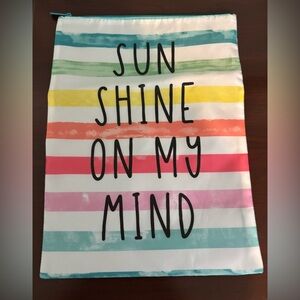thirty-one Stay Dry Pouch Rainbow Stripe 10x13.5" Sunshine on my Mind Insulated
